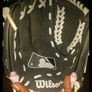 Ladies Wilson Baseball Glove 10 1/2" WTAO1LB15B510